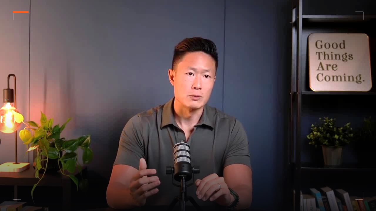 Dan Go talking about recording at Unlimited Podcast Bangkok